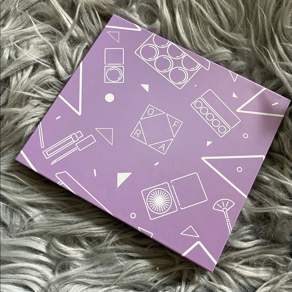 Ofra x Samantha March palette